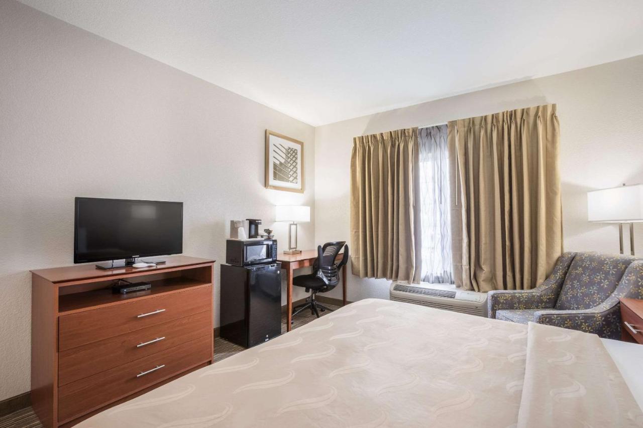 Quality Inn & Suites Lodi I-90 Экстерьер фото