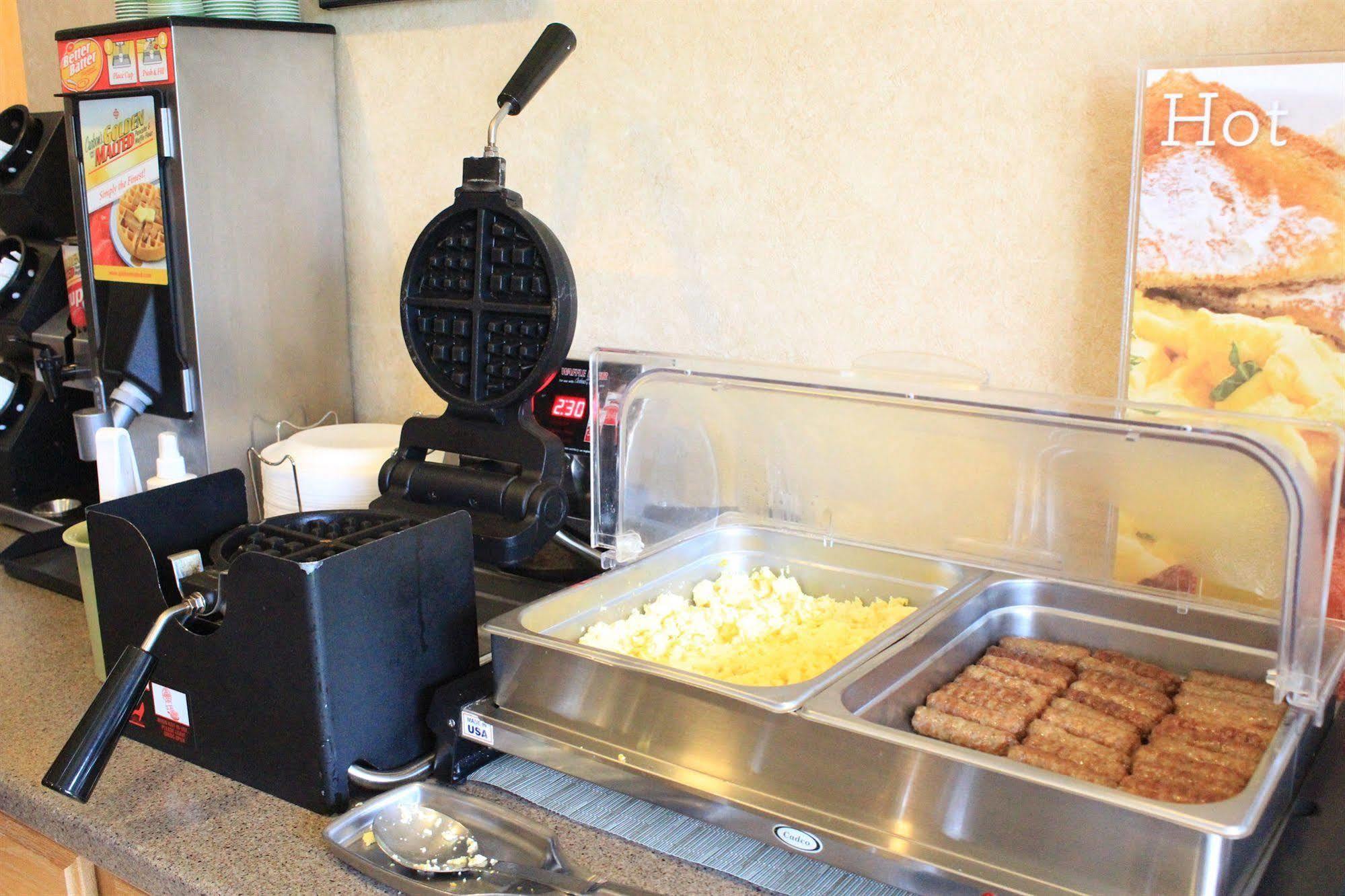 Quality Inn & Suites Lodi I-90 Экстерьер фото
