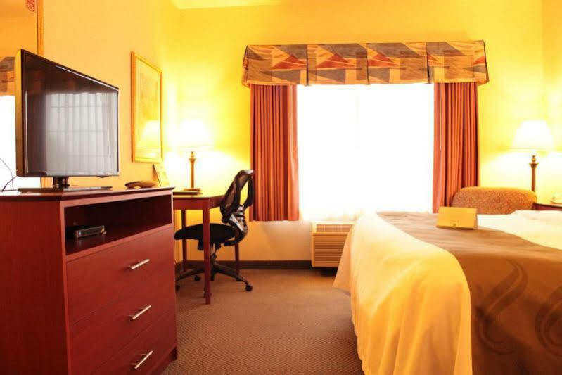 Quality Inn & Suites Lodi I-90 Экстерьер фото
